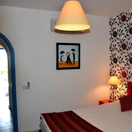 Su - Hotel 3*
